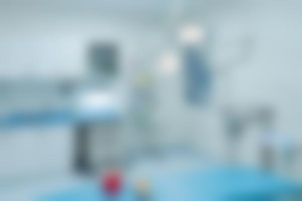 上海口腔颌面外科治疗哪家好？医生团队与技术解析