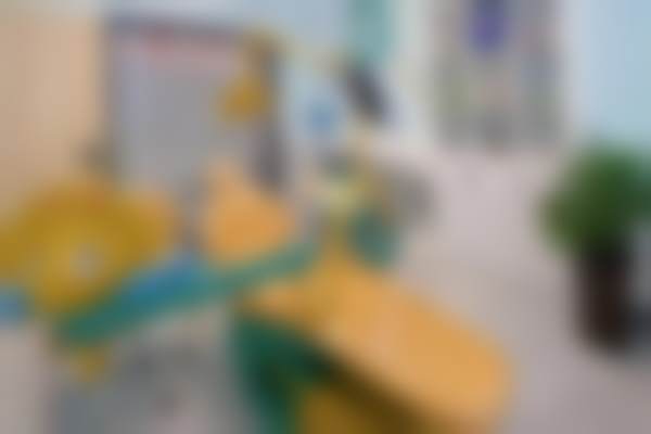 成都新都牙博士麦牙口腔门诊部医师团队实力